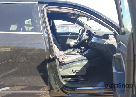 2025 Audi Q3 Premium 45 Tfsi S Line Quattro Tiptronic z USA, uszkodzony, nr VIN WA1DECF37S1017939